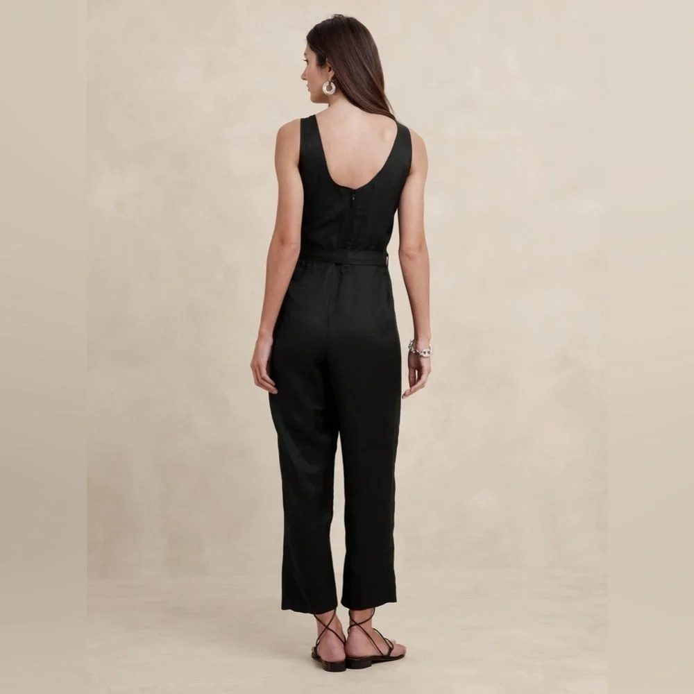 NEW! Banana Republic Black Viscose-Linen Jumpsuit - Size Medium 🍄‍🟫